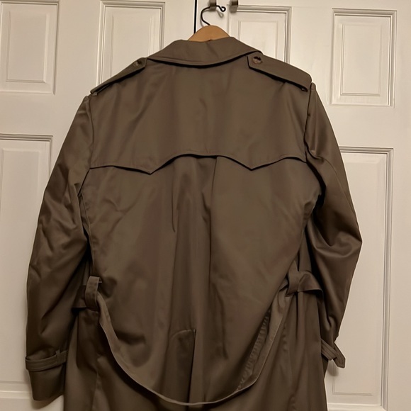Men’s Clipper Mist Khaki Trench Coat - Picture 8 of 9